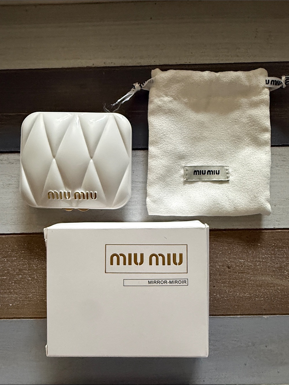 GWP Miu Miu Blush White Mirror Set